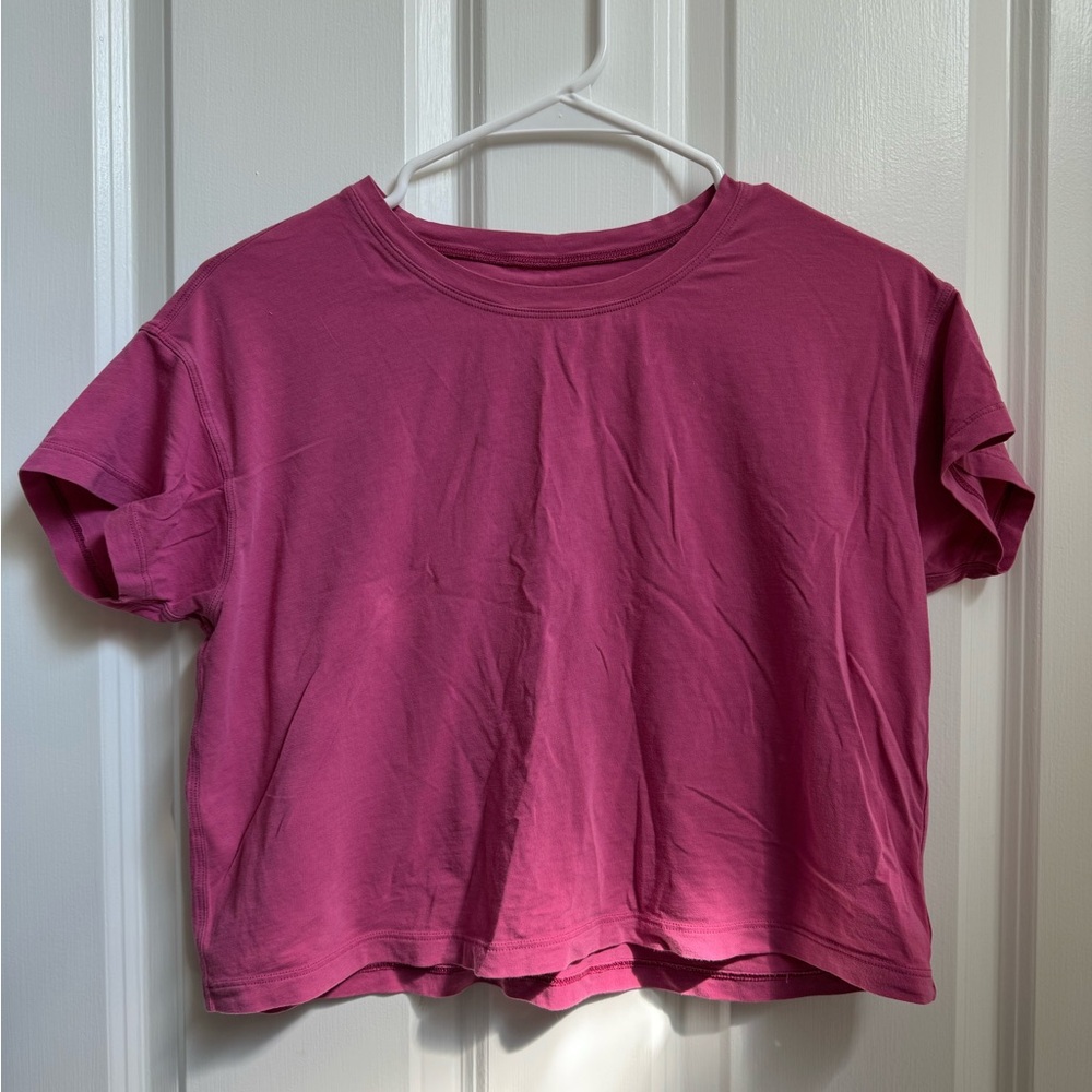 Lululemon Cropped tee